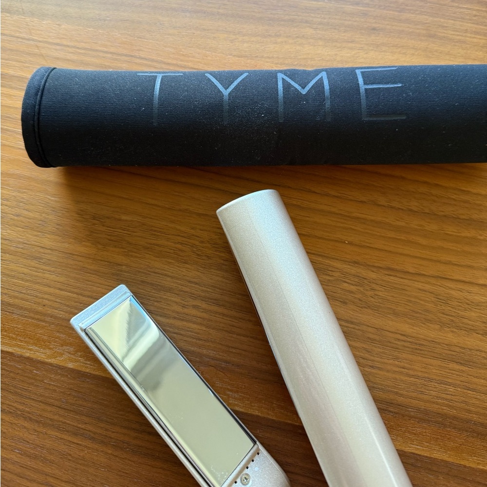 TYME Gold and Black Hair Straightener - Picture 4 of 4